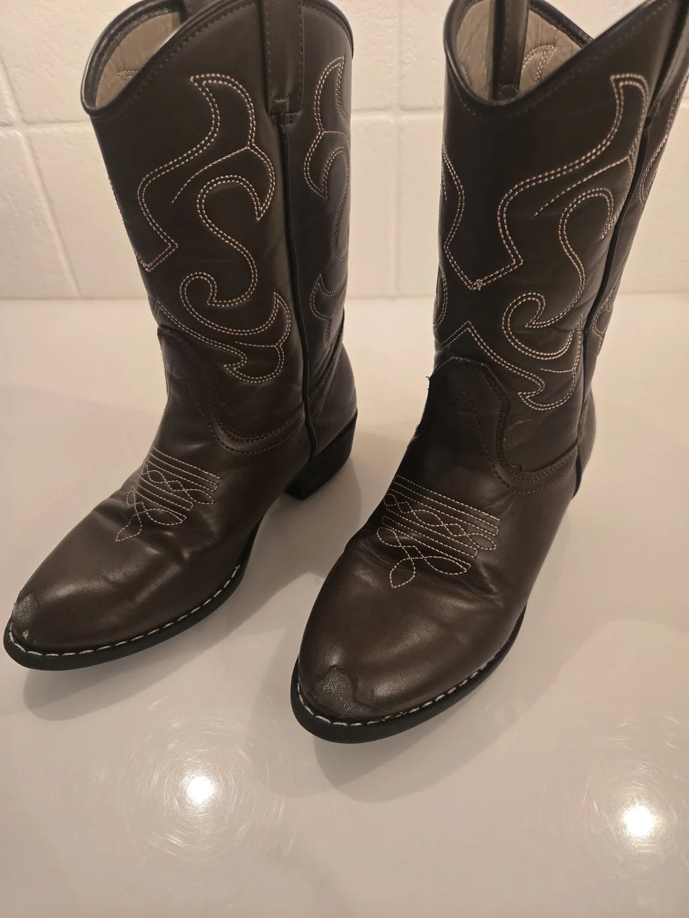 Boys Size 2 Dark Brown Cowboy Boots With Tan Stitching